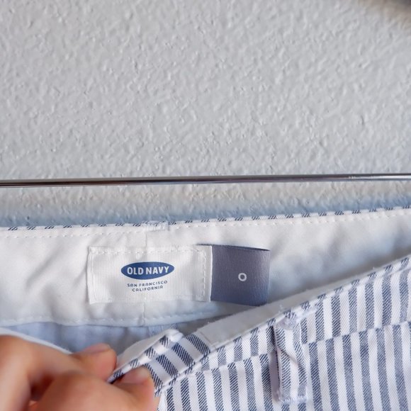 Old navy striped shorts - Picture 5 of 6